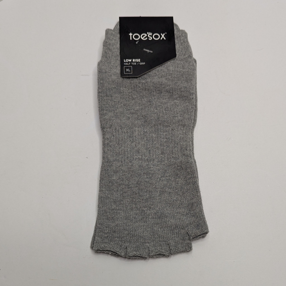 Toesox Light Gray Women's Low Rise Yoga Socks Five Toe XL Extra Large